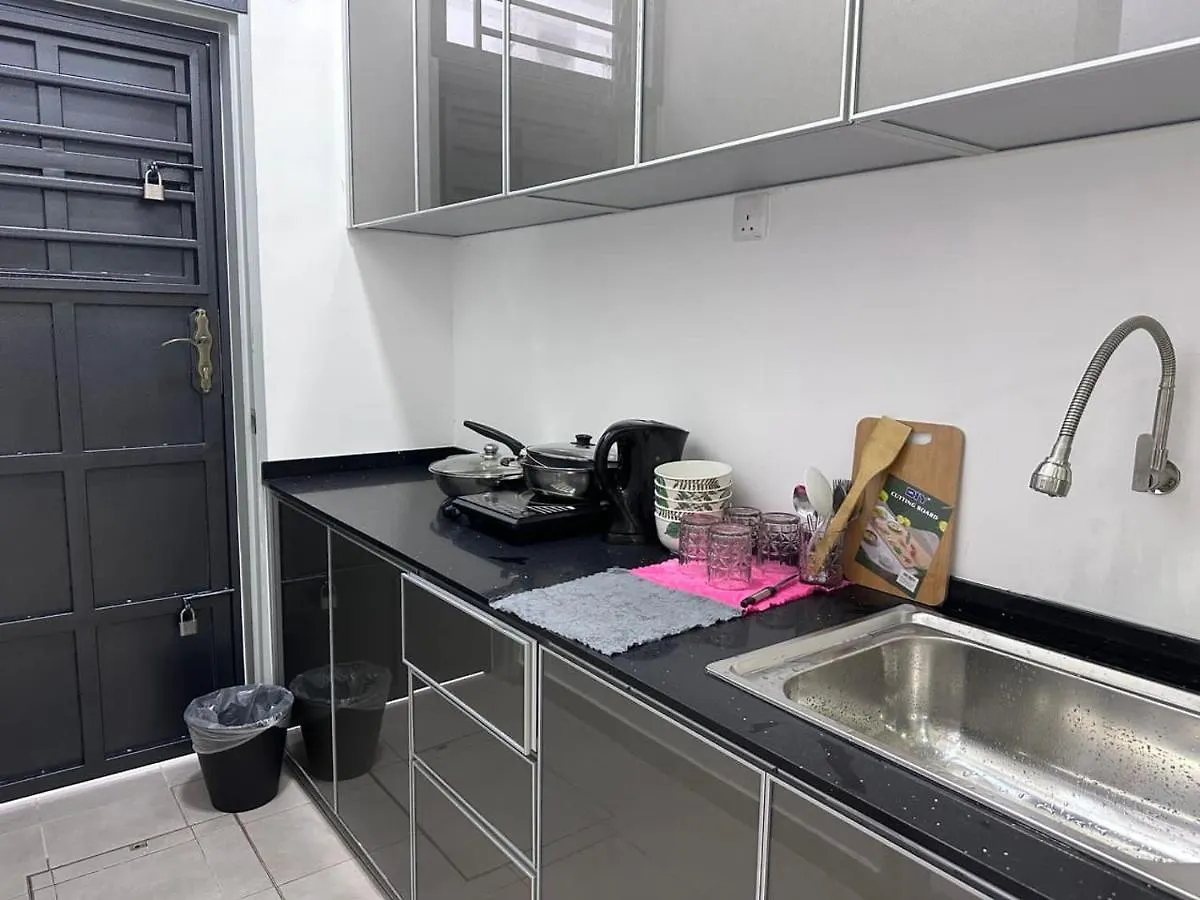 Holiday home 46 Crest Near Yi Jia Helixuan New Cathay Long Sing Mount Austin Restaurant Villa Johor Bahru Malaysia