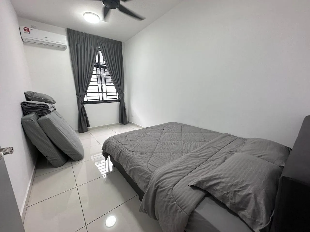 Holiday home 46 Crest Near Yi Jia Helixuan New Cathay Long Sing Mount Austin Restaurant Villa Johor Bahru